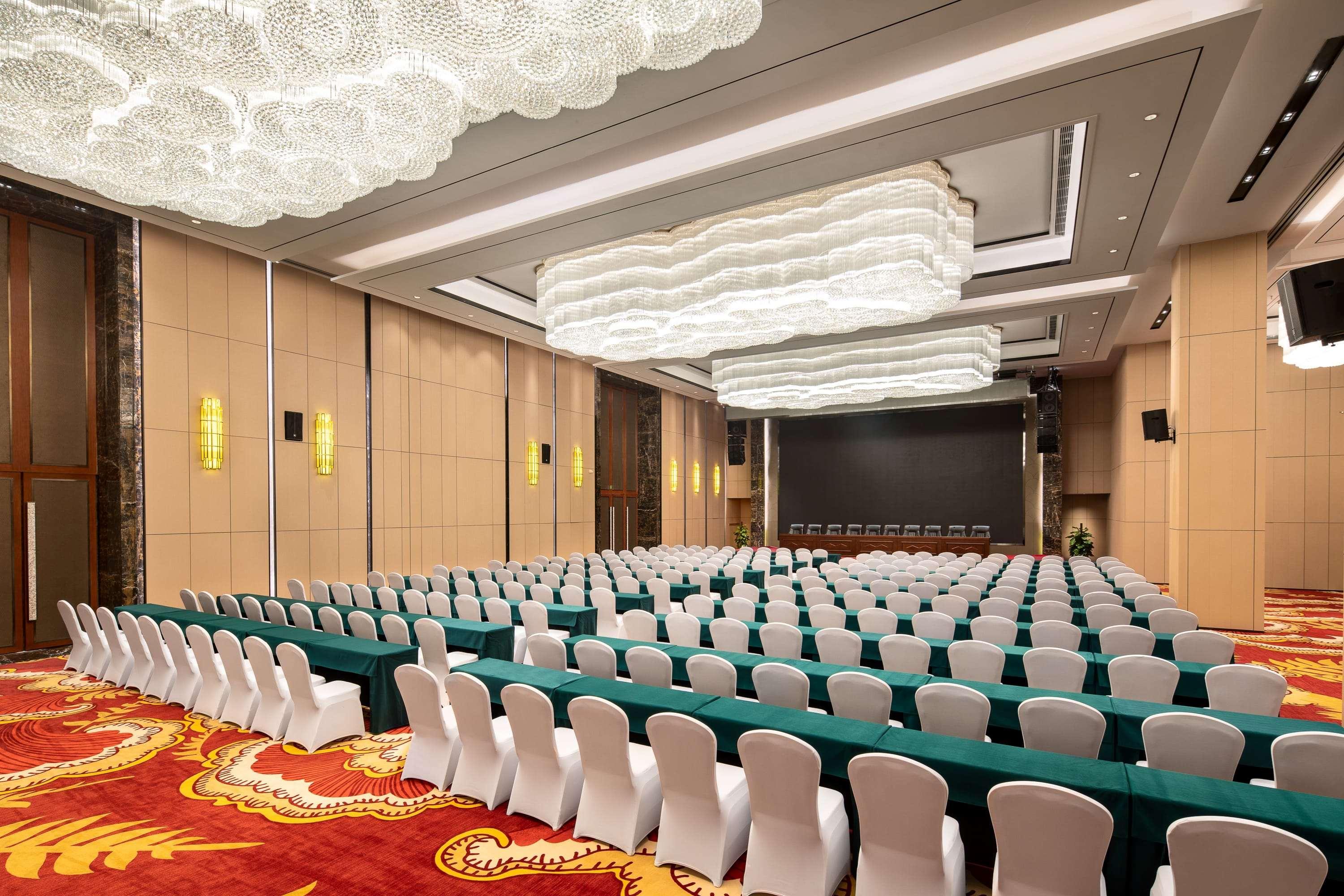Hotel Ramada Wyndham Zhengzhou Xinzheng Xinzheng  Exterior foto