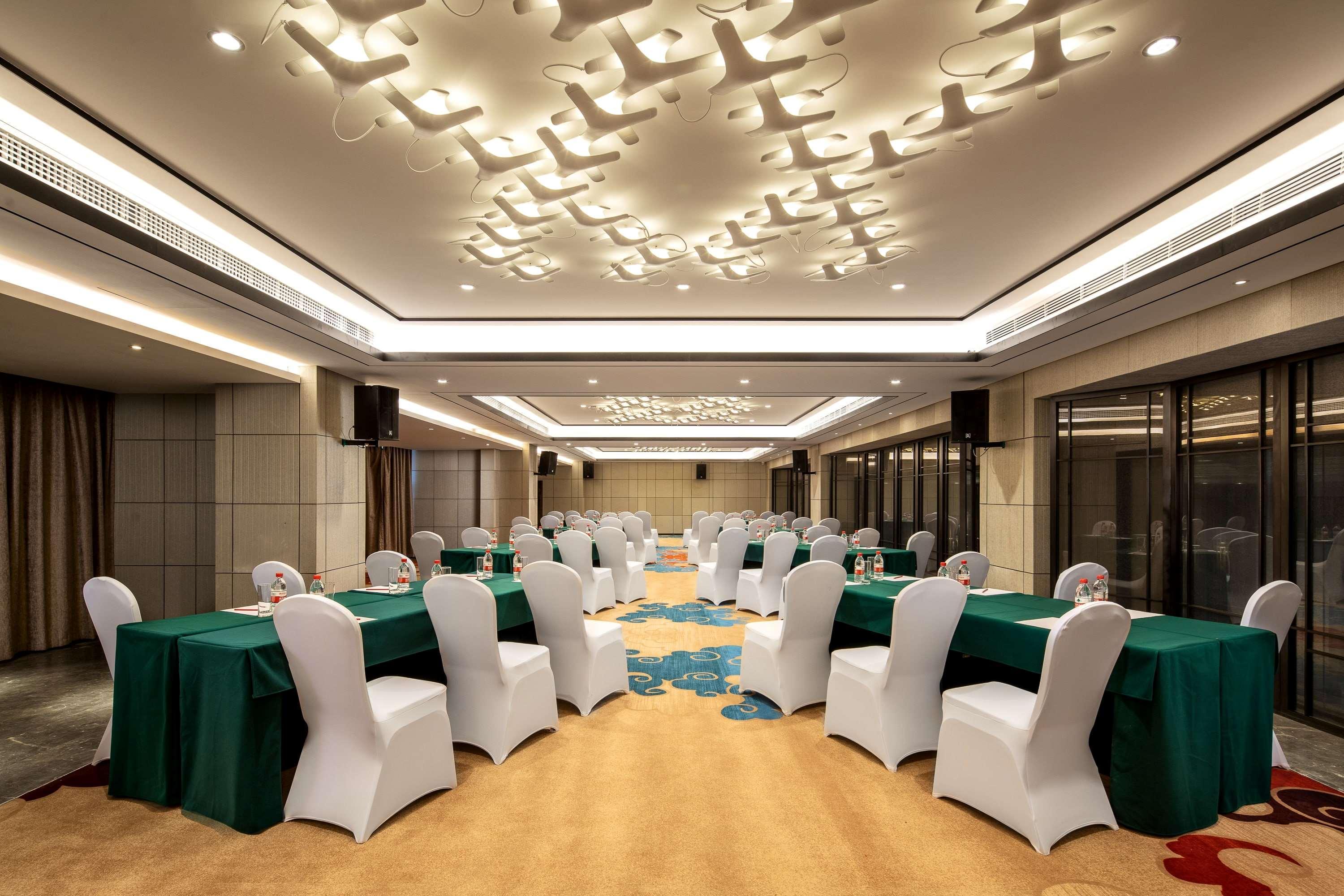Hotel Ramada Wyndham Zhengzhou Xinzheng Xinzheng  Exterior foto