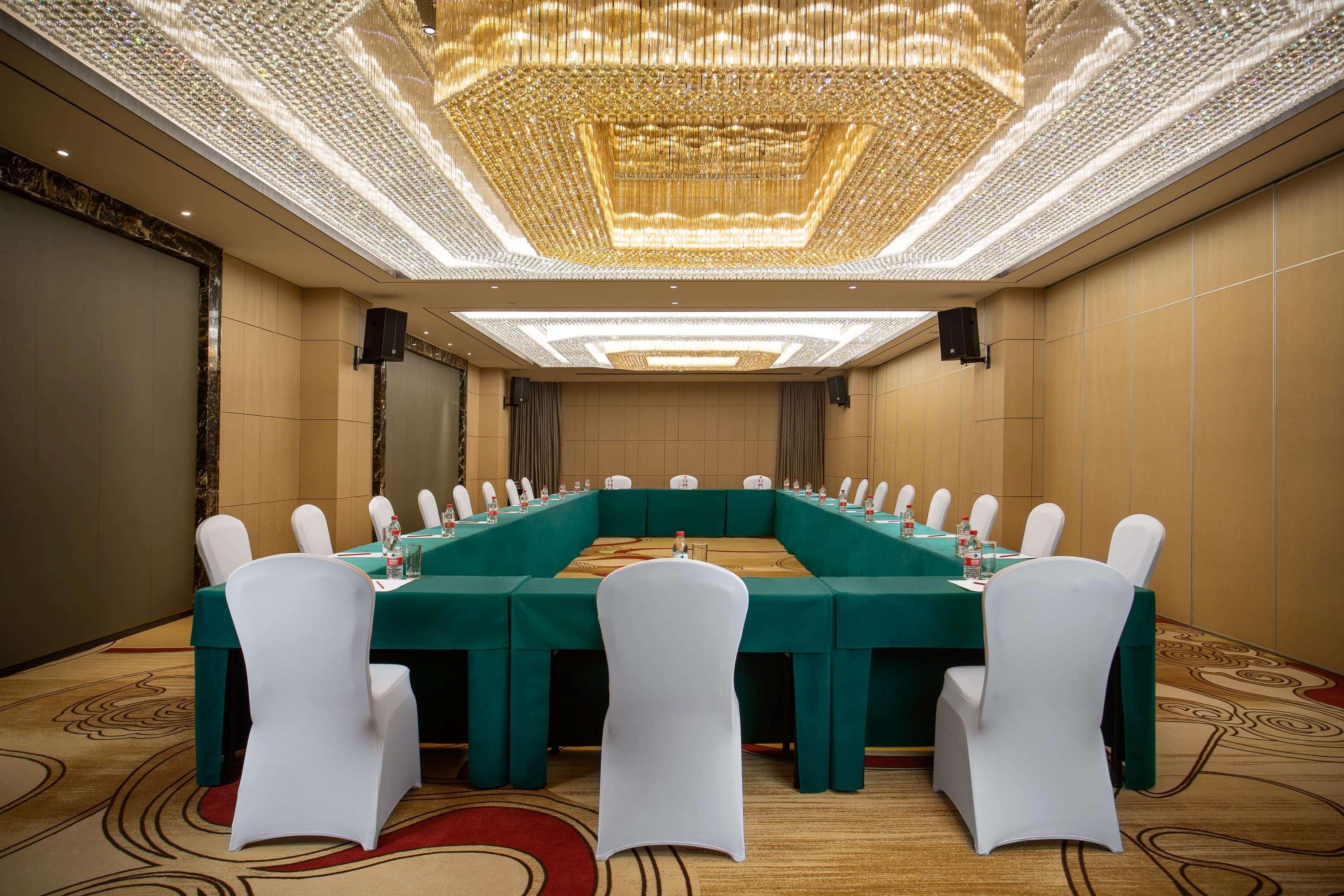 Hotel Ramada Wyndham Zhengzhou Xinzheng Xinzheng  Exterior foto